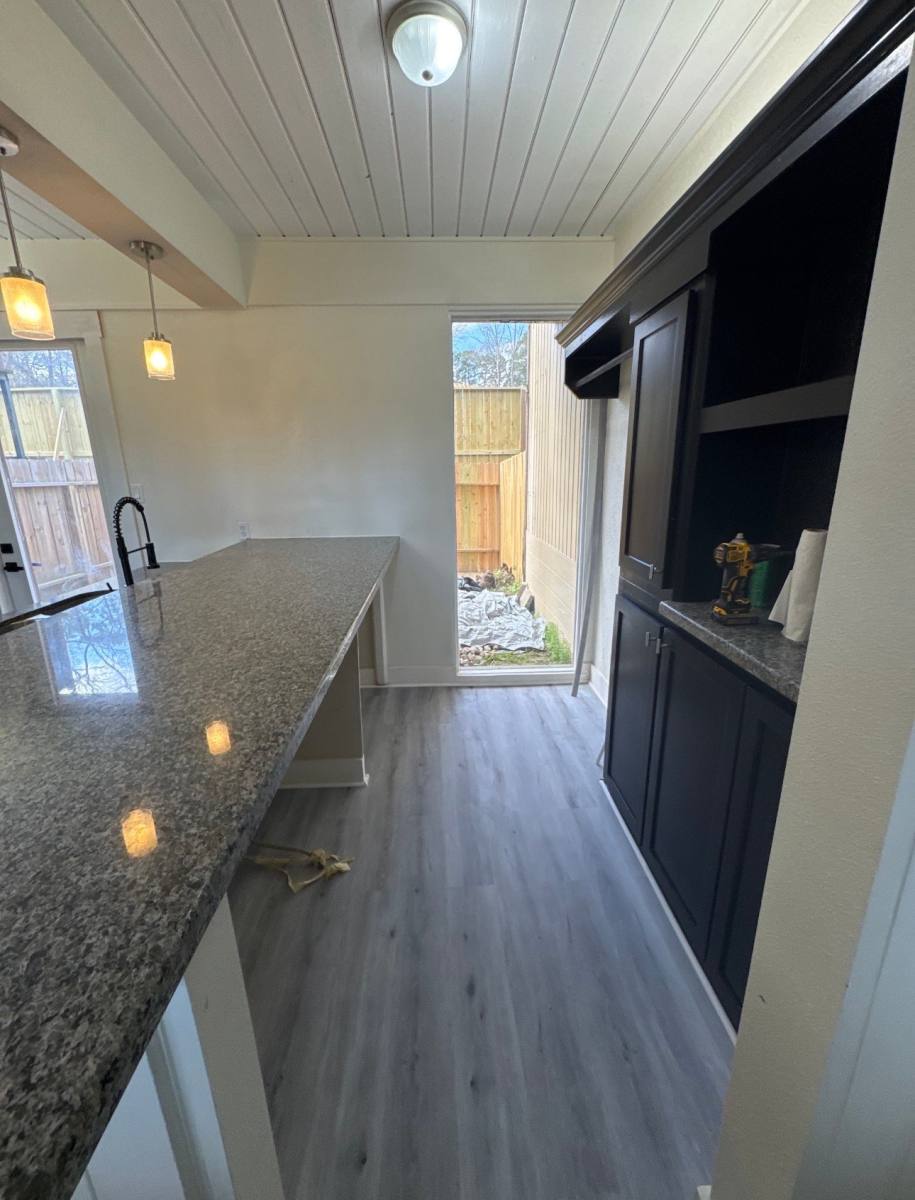 Condo for rent at 27 Lakeway St, Conroe, TX 77304