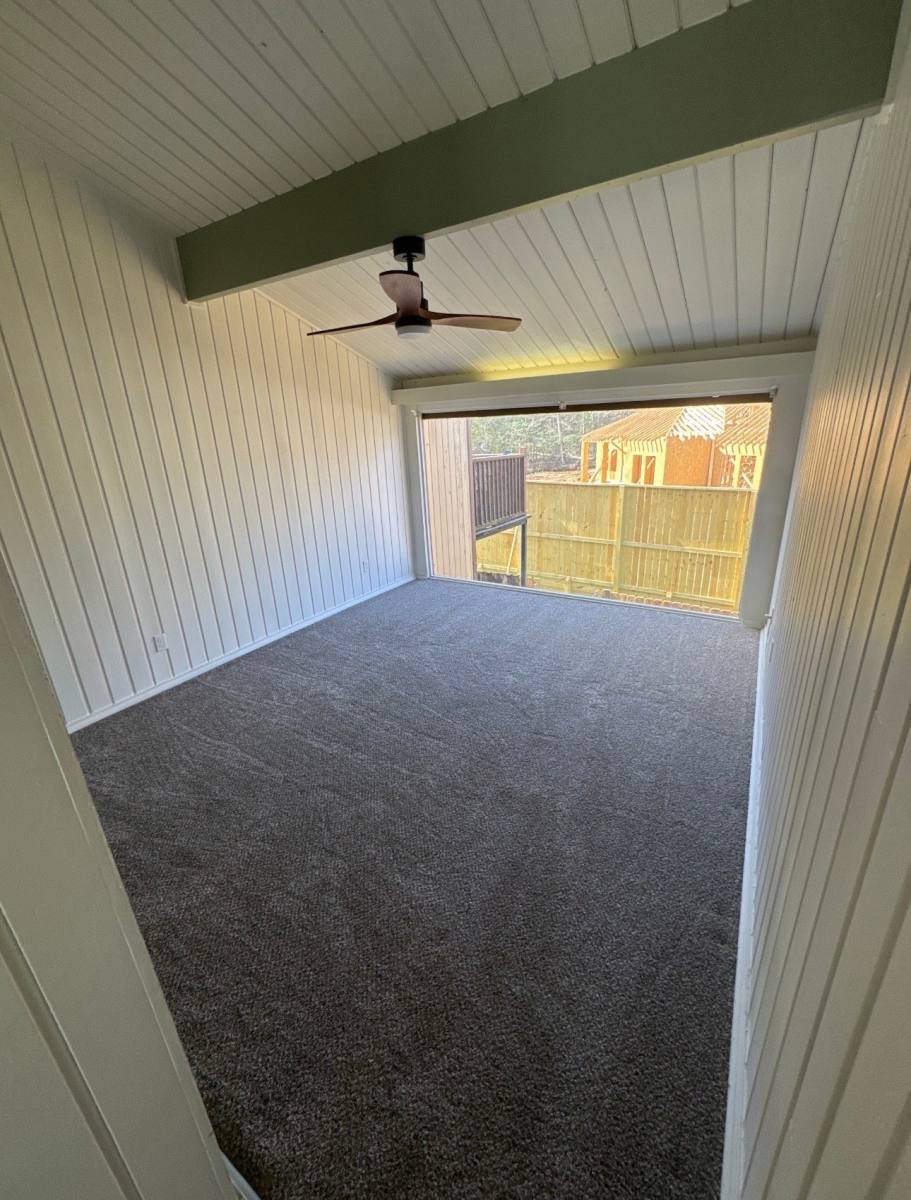 Condo for rent at 27 Lakeway St, Conroe, TX 77304