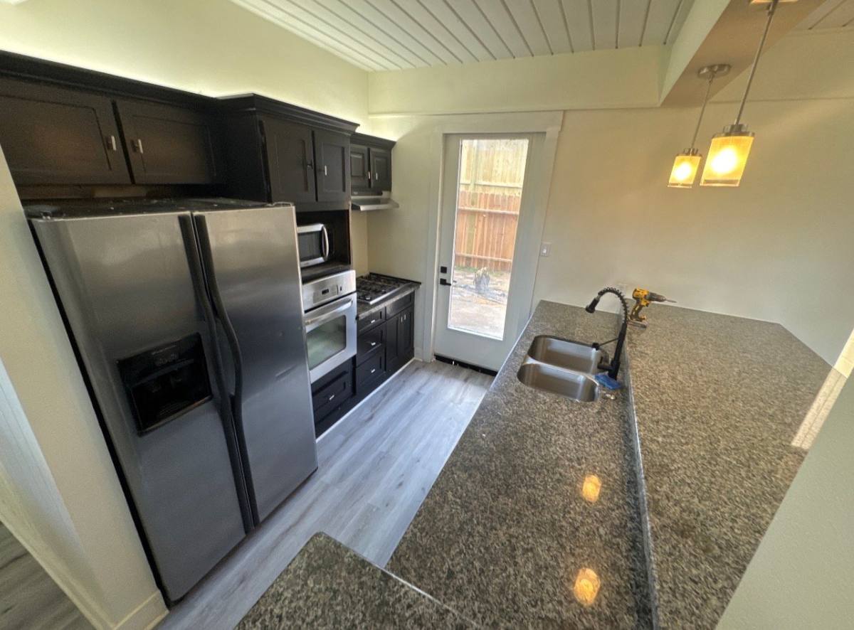 Condo for rent at 27 Lakeway St, Conroe, TX 77304