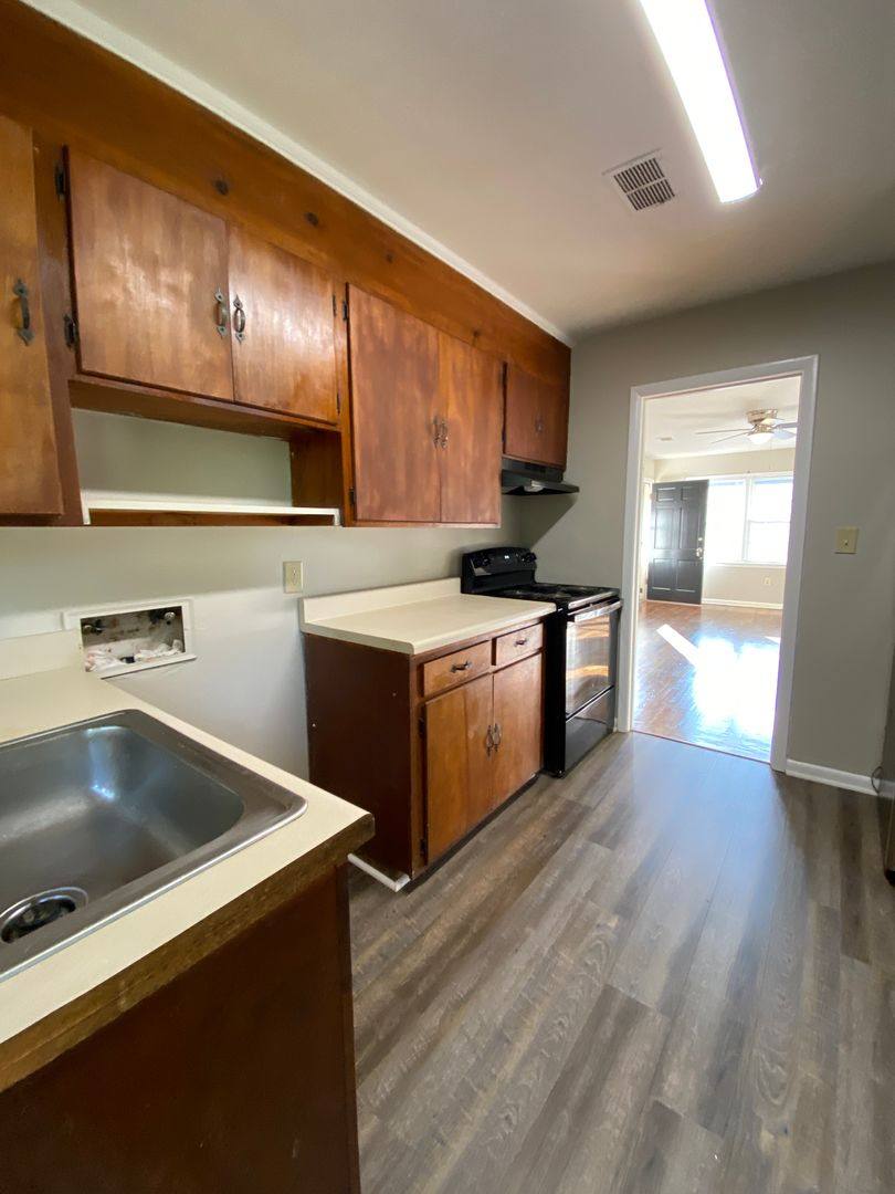 Apartment for rent at 190 Midway Rd, Athens, GA 30605