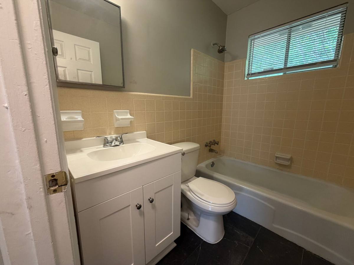 Apartment for rent at 190 Midway Rd, Athens, GA 30605
