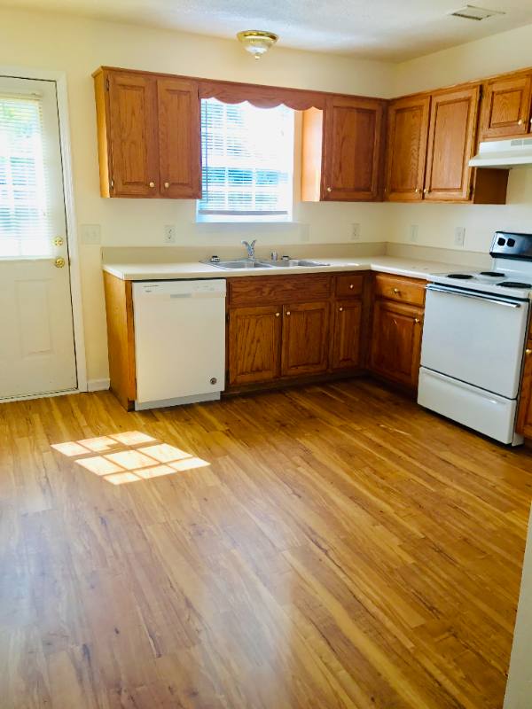 Townhouse for rent at 805 Mark St, Franklin, KY 42134