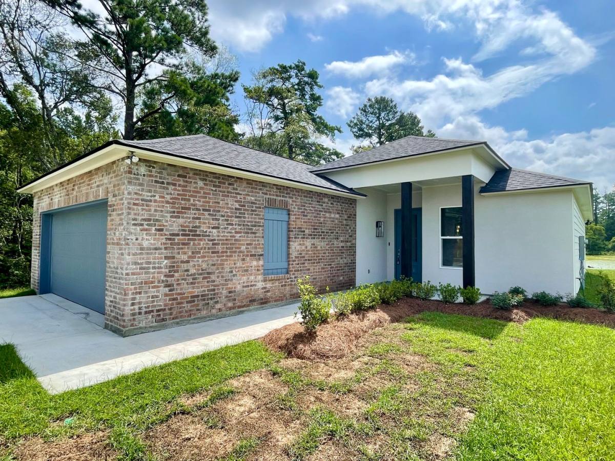 House for rent at 9674 Brookfield Ave, Denham Springs, LA 70726
