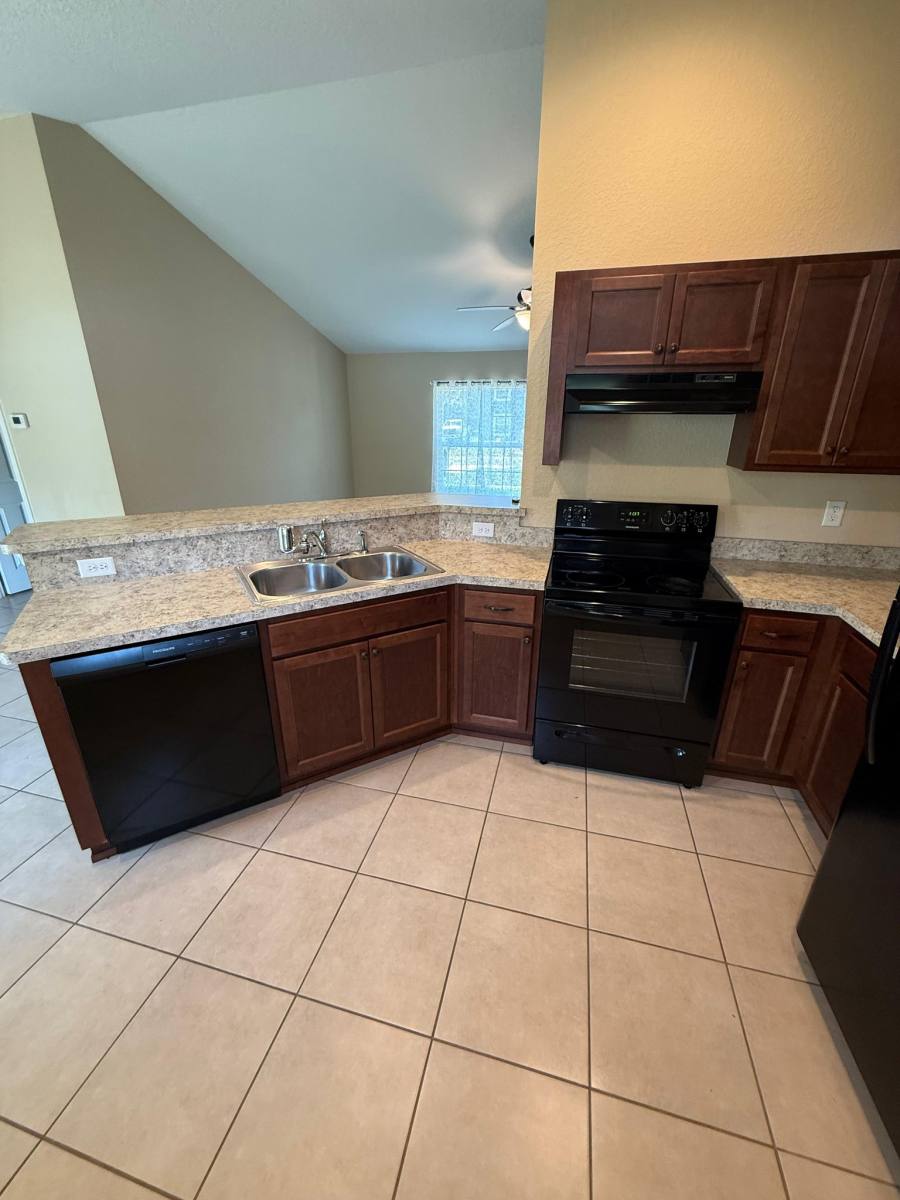 House for rent at 15761 SW 23rd Ave Rd, Ocala, FL 34473