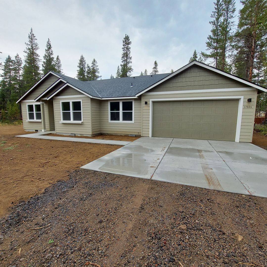 House for rent at 17026 Kasserman Dr, Bend, OR 97707