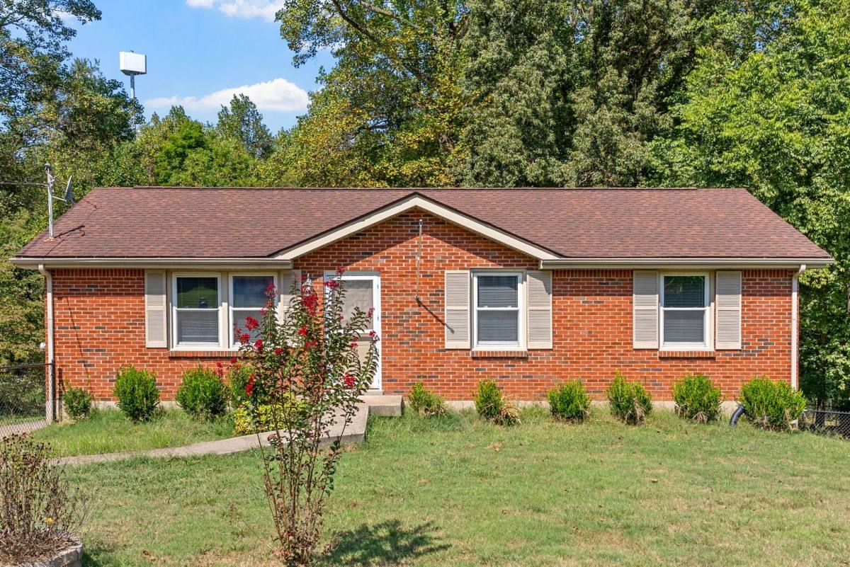 House for rent at 809 Pollard Rd, Clarksville, TN 37042