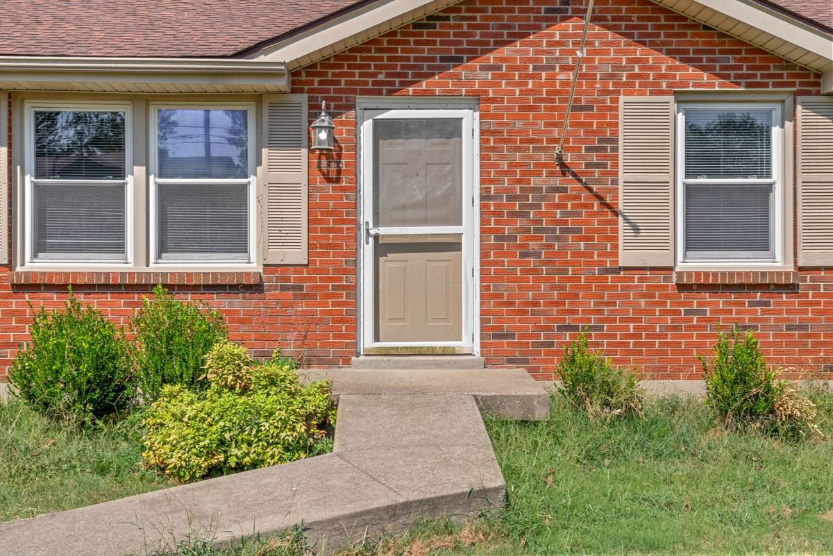 House for rent at 809 Pollard Rd, Clarksville, TN 37042