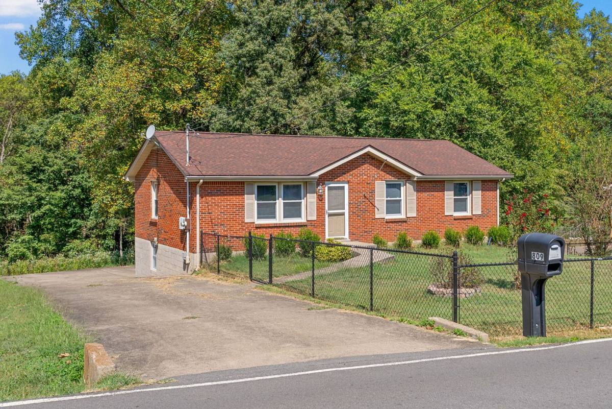 House for rent at 809 Pollard Rd, Clarksville, TN 37042