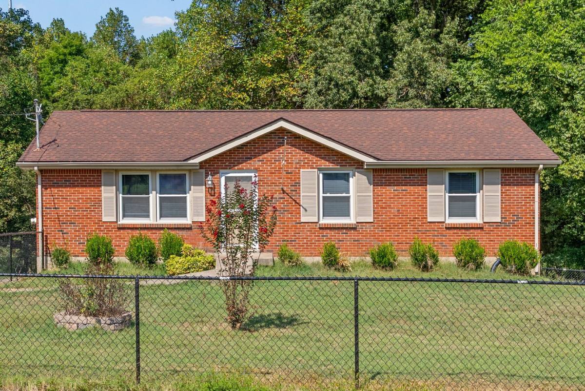 House for rent at 809 Pollard Rd, Clarksville, TN 37042