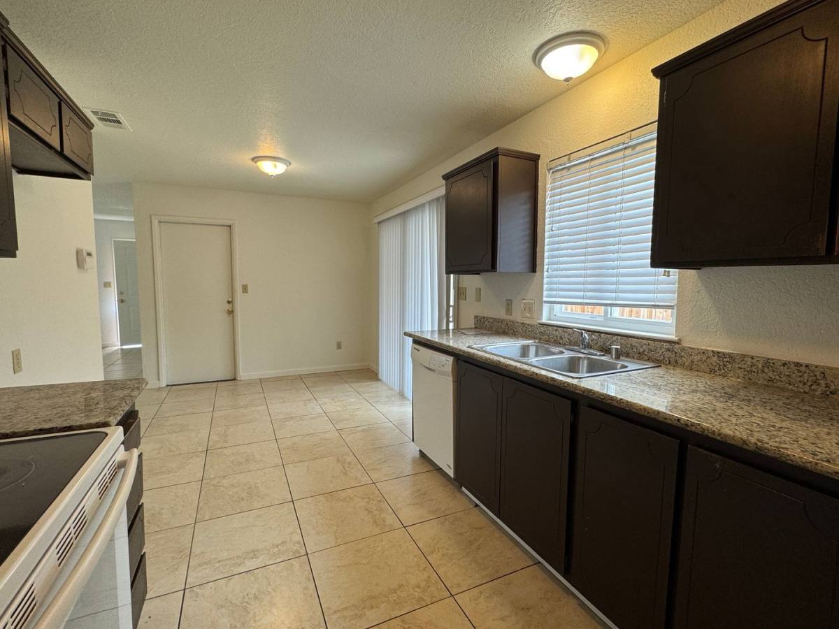 House for rent at 2047 Deauville Dr, Stockton, CA 95210