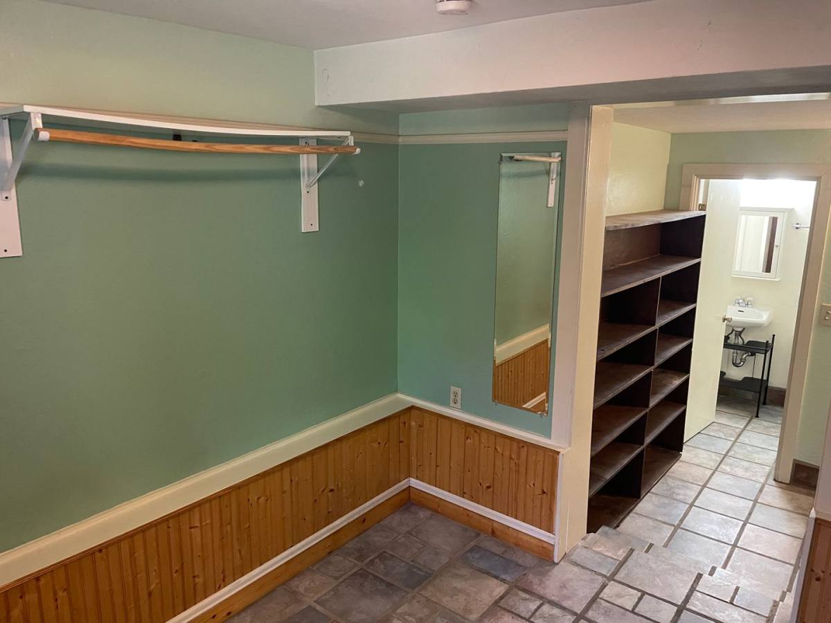 Apartment for rent at 1301 G St, Sacramento, CA 95814