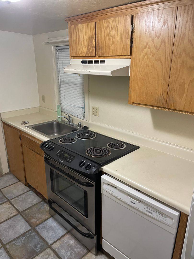 Apartment for rent at 1301 G St, Sacramento, CA 95814