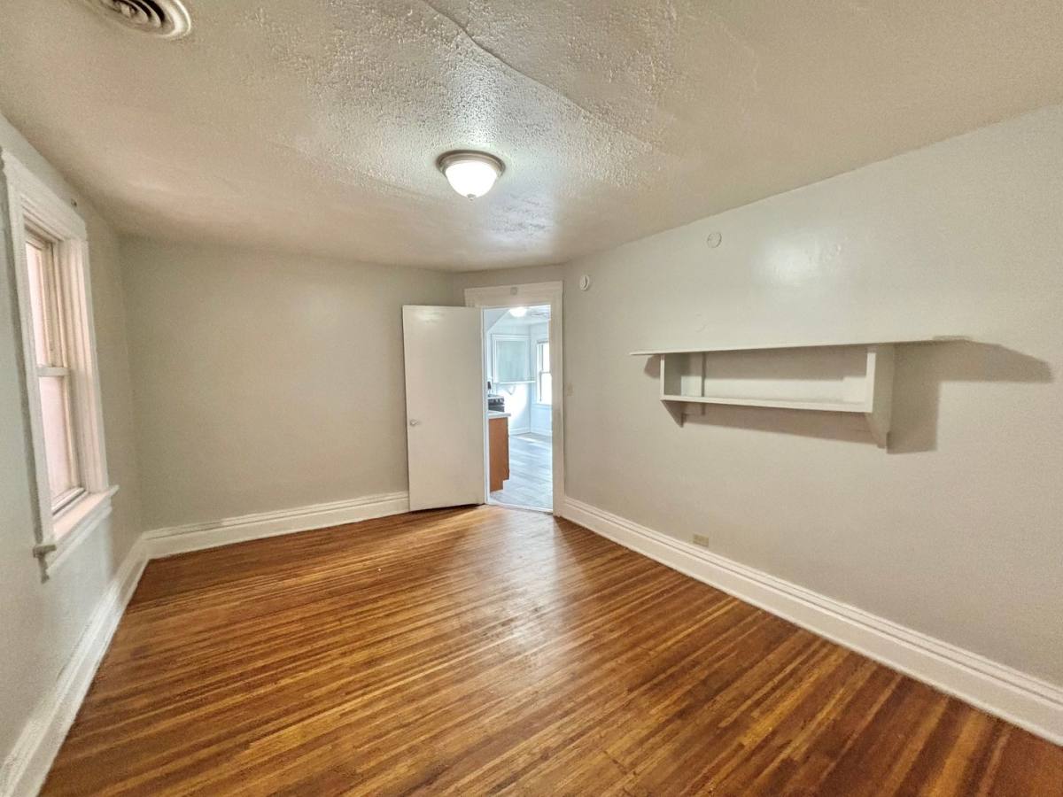 Apartment for rent at 39 Parkway, Rochester, NY 14608