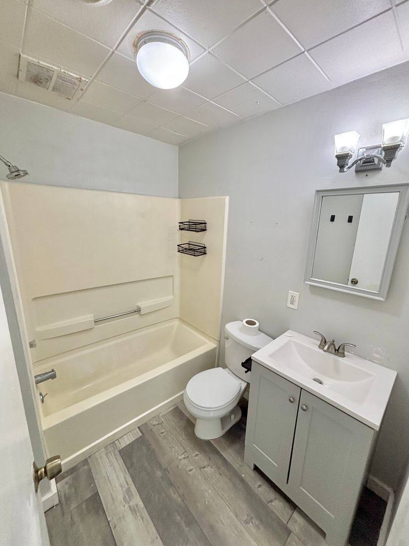 Apartment for rent at 39 Parkway, Rochester, NY 14608