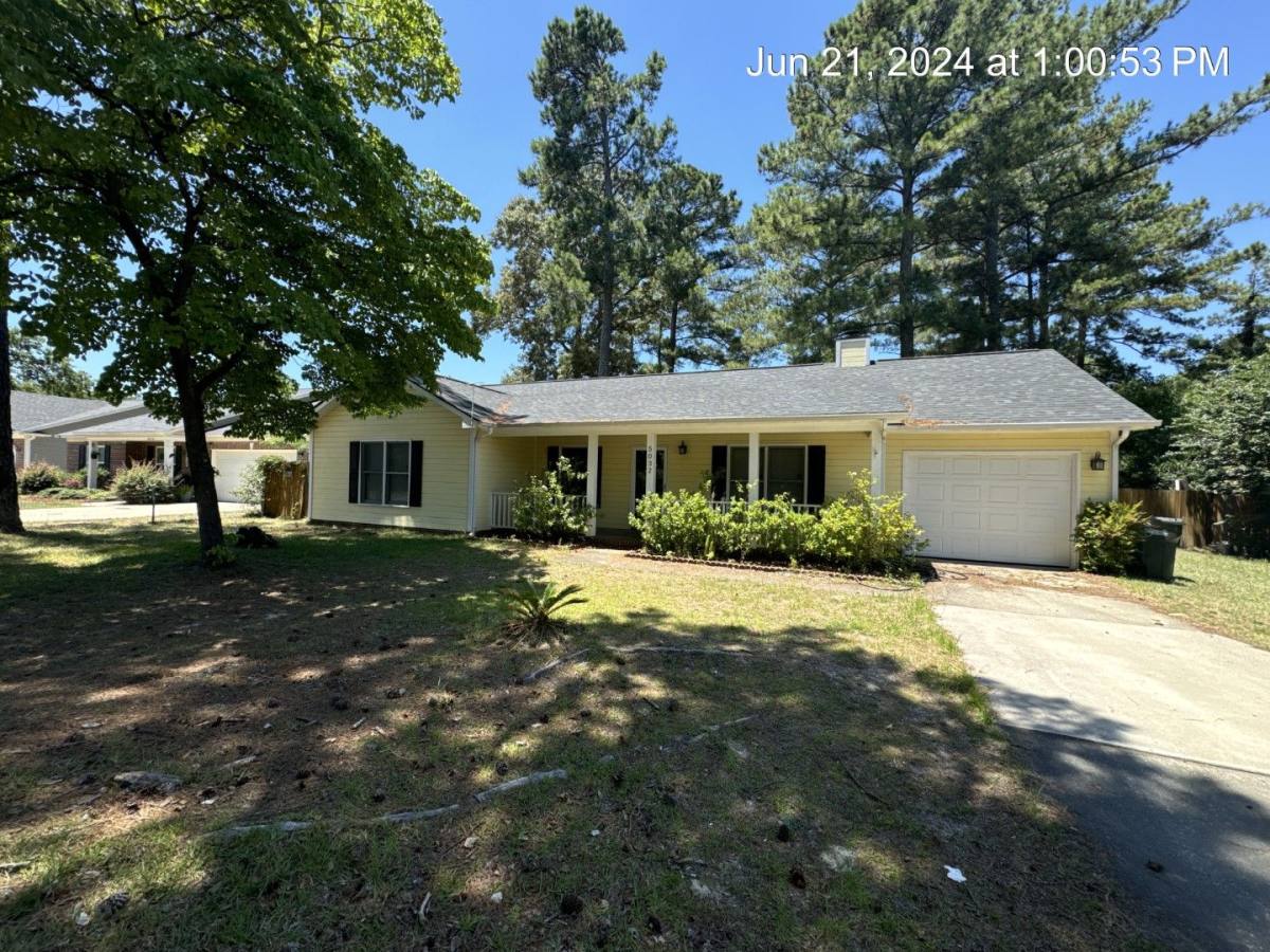 House for rent at 5032 Shimmer Dr, Fayetteville, NC 28304