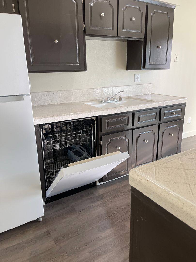Apartment for rent at 293 S Callisch Ave, Fresno, CA 93721