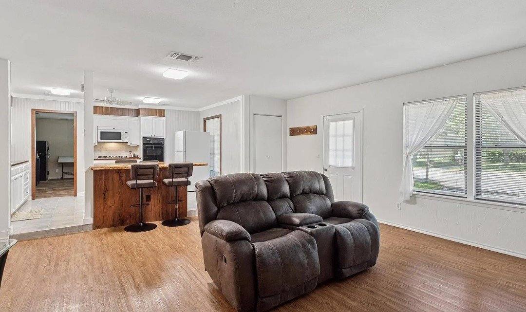 House for rent at 226 Hillcrest Dr, Sanger, TX 76266