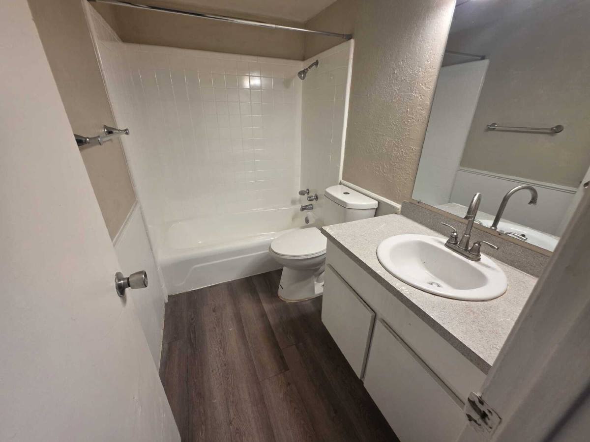 Apartment for rent at 1300 Crown Point Ave #15, Norman, OK 73072