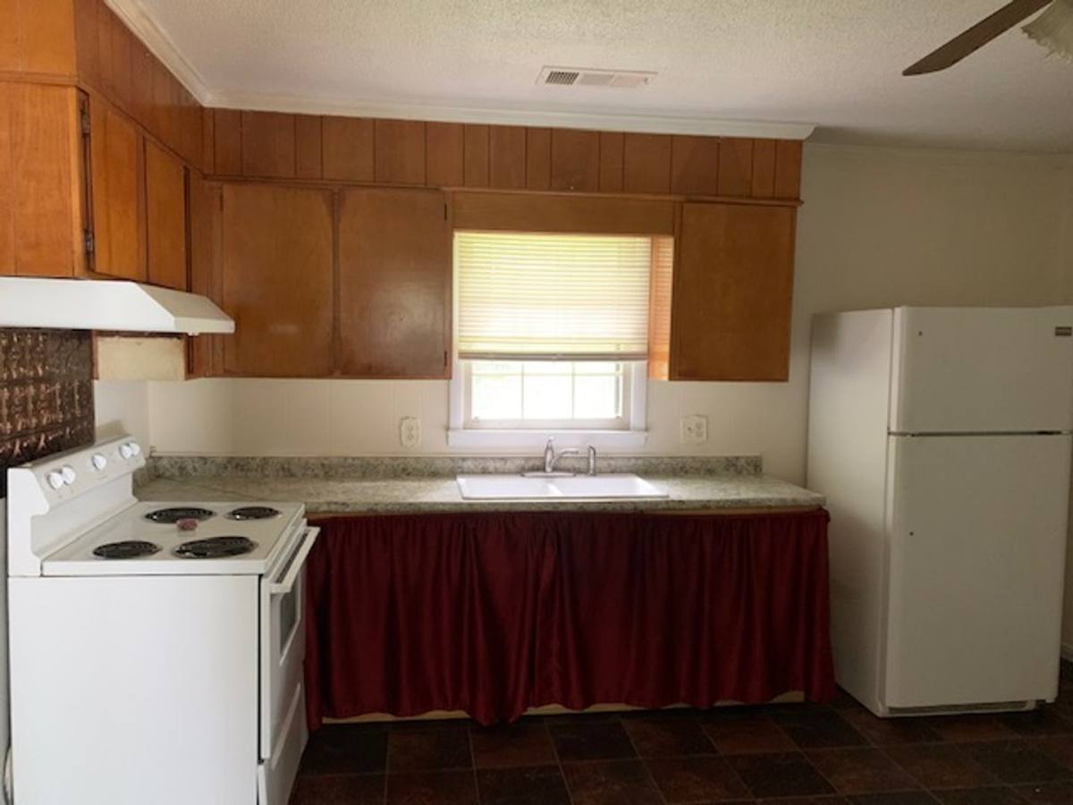 House for rent at 112 Anthony St, Statesboro, GA 30458