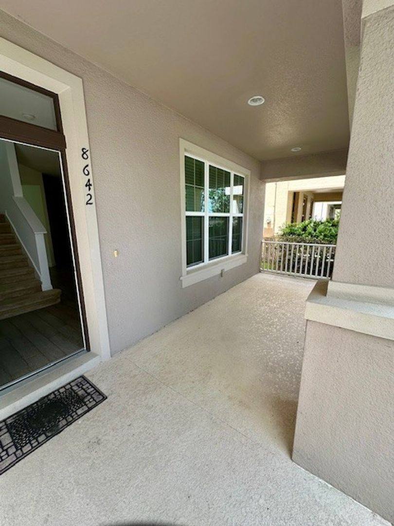 House for rent at 8642 Powder Ridge Trail, Windermere, FL 34786