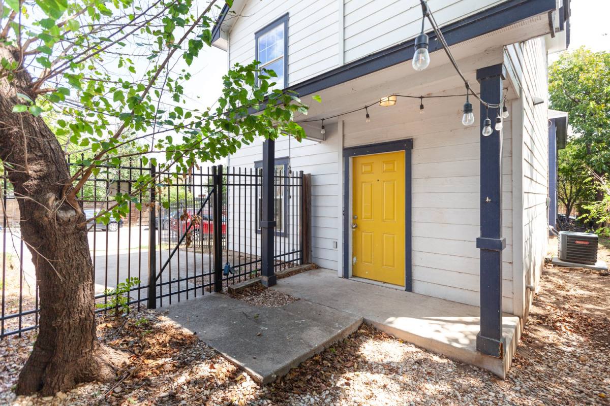 Townhouse for rent at 2326 Webberville Rd #B, Austin, TX 78702