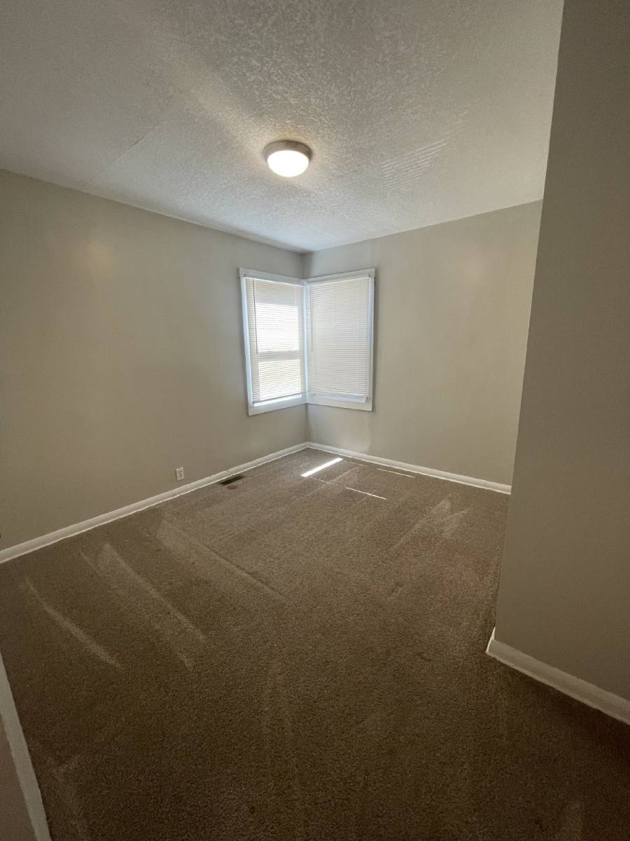 Townhouse for rent at 2322 S Broadview St, Wichita, KS 67218