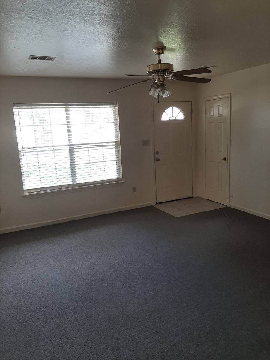Apartment for rent at 923 W Oak #1, Jonesboro, AR 72401