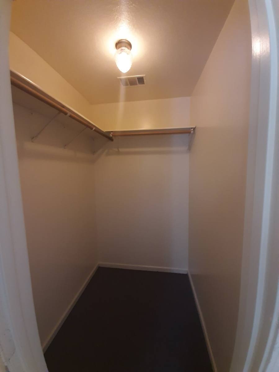 Apartment for rent at 923 W Oak #1, Jonesboro, AR 72401