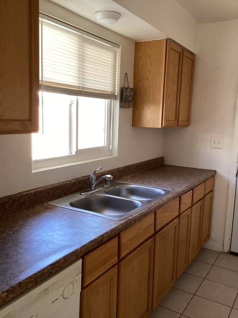 Townhouse for rent at 44257 Beech Ave, Lancaster, CA 93534