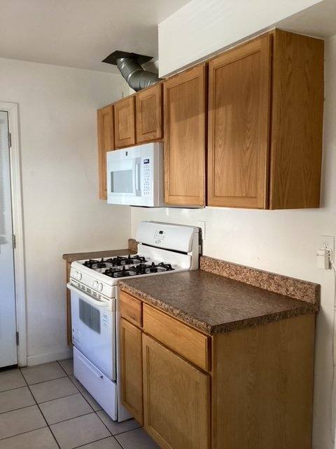 Townhouse for rent at 44257 Beech Ave, Lancaster, CA 93534