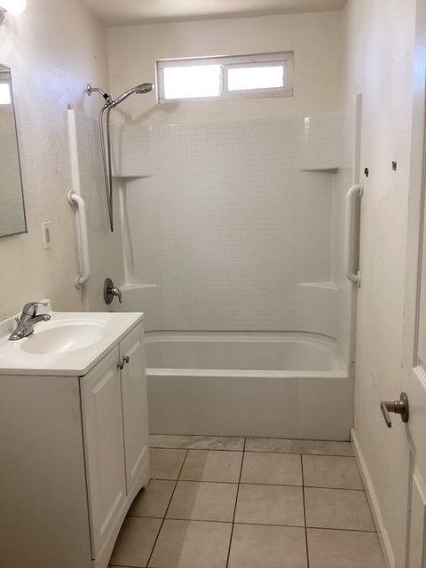 Townhouse for rent at 44257 Beech Ave, Lancaster, CA 93534