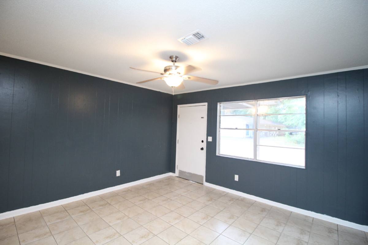 Apartment for rent at 6618 Applegate St, Milton, FL 32570