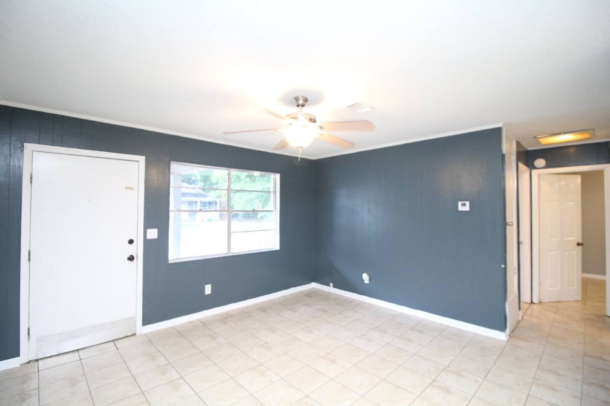 Apartment for rent at 6618 Applegate St, Milton, FL 32570