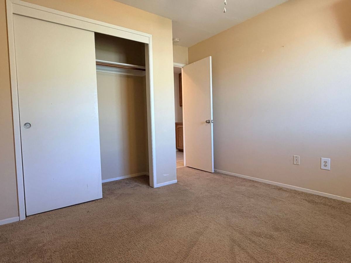 House for rent at 22120 McCarthy Dr, Tehachapi, CA 93561