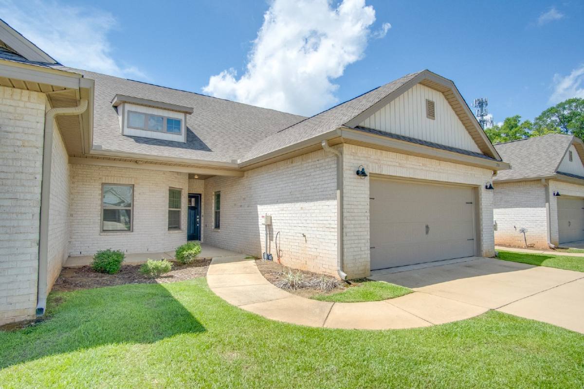 Townhouse for rent at 713 Brambling Court, Cantonment, FL 32533