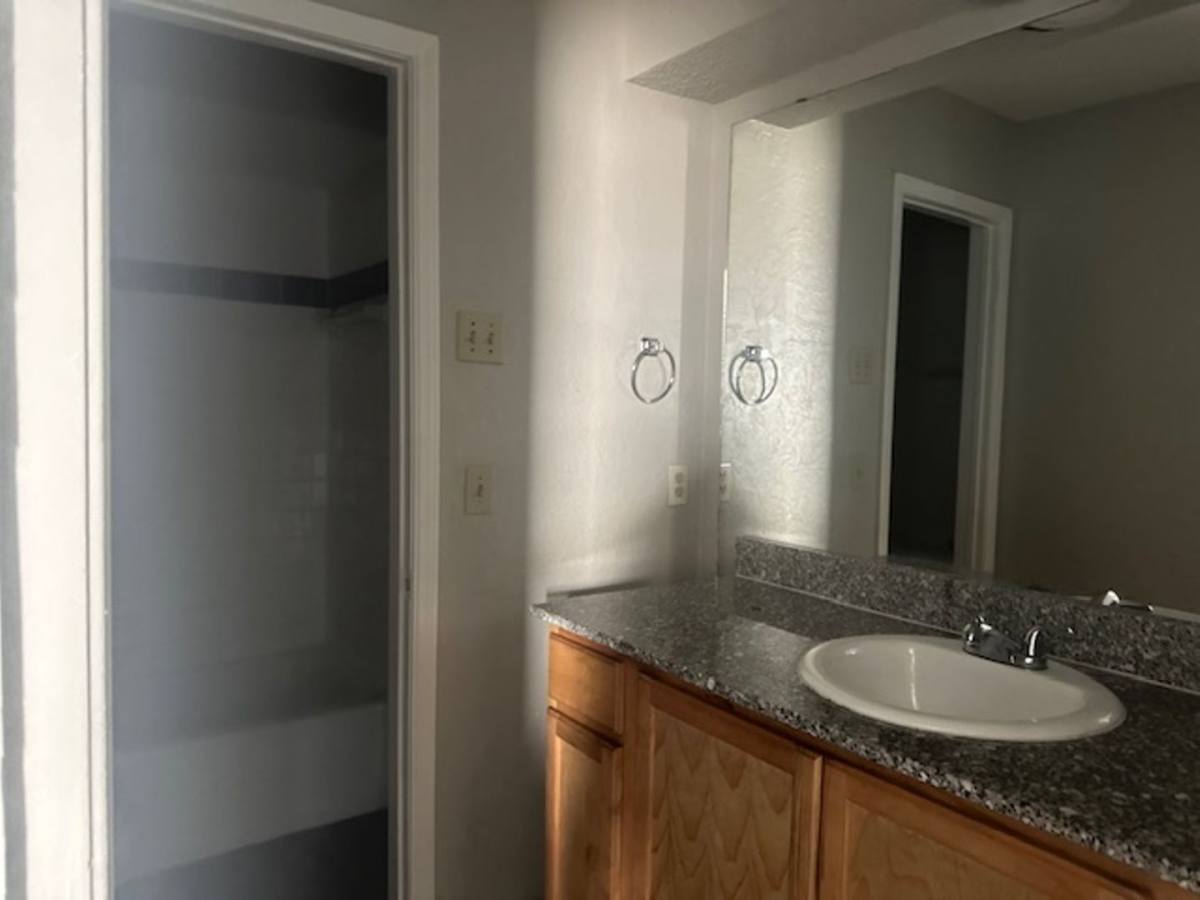 House for rent at 10411 White Oak Canyon Rd, Oklahoma City, OK 73162
