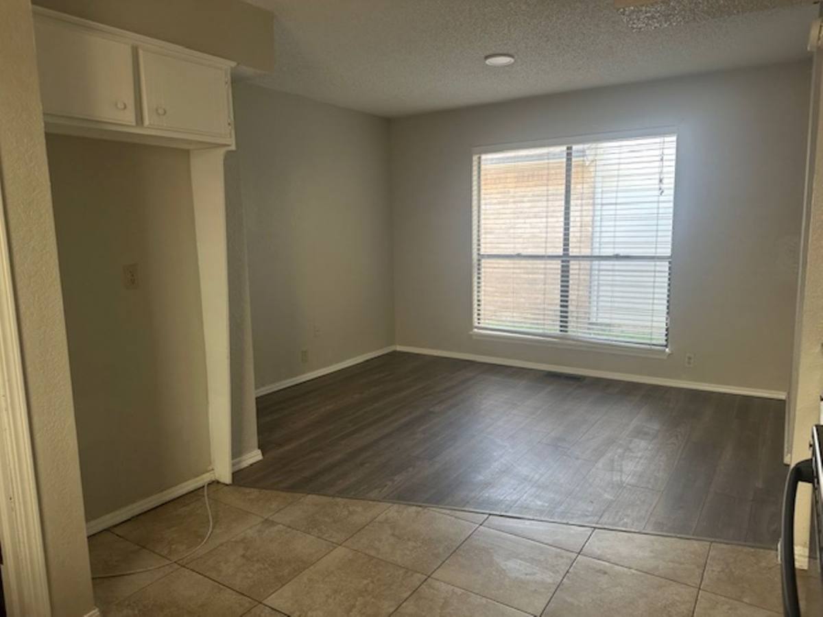 House for rent at 10411 White Oak Canyon Rd, Oklahoma City, OK 73162