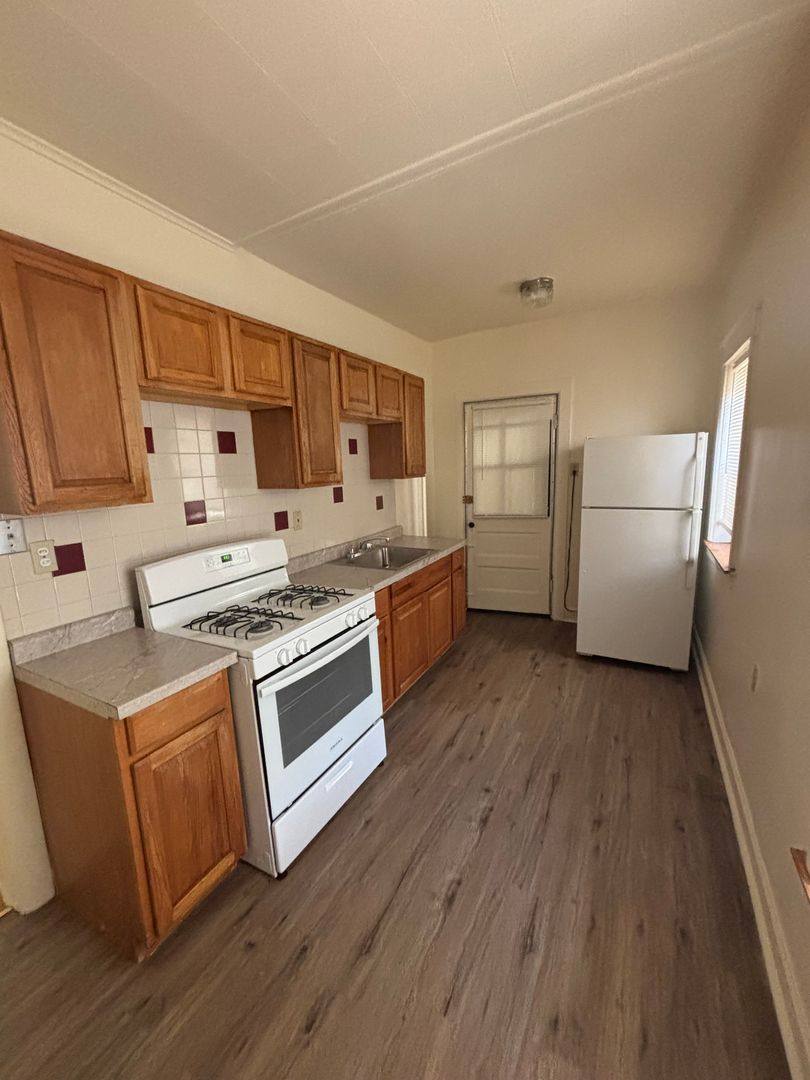 Apartment for rent at 7200-10 S Shore Dr, Chicago, IL 60649