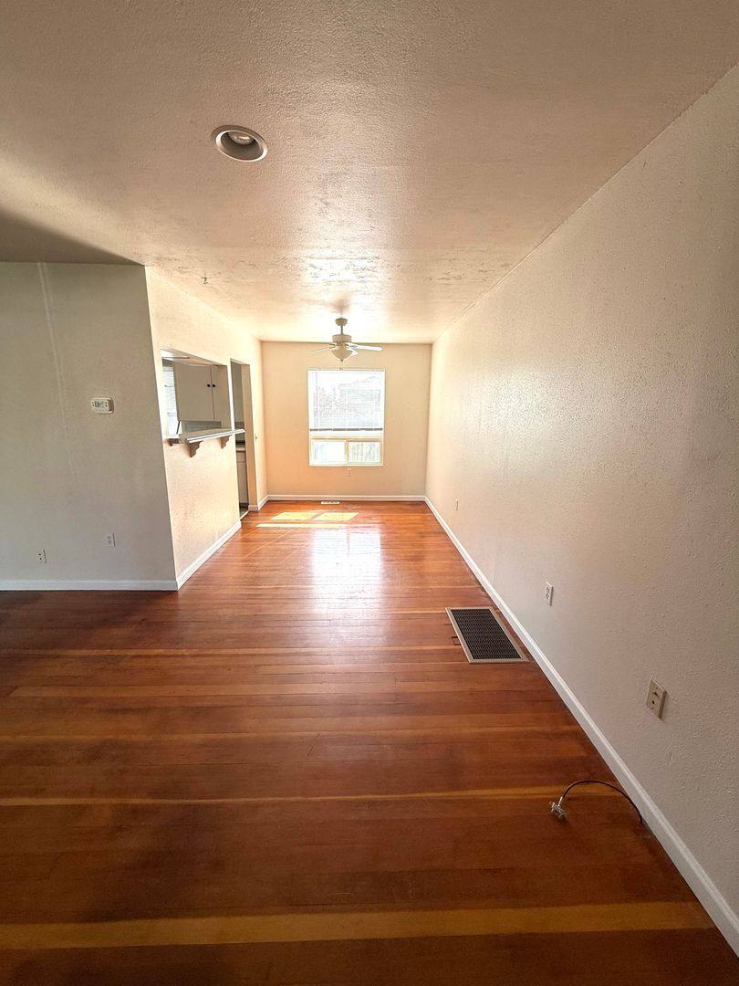 Apartment for rent at 502 504 Barth Ave, Richland, WA 99352