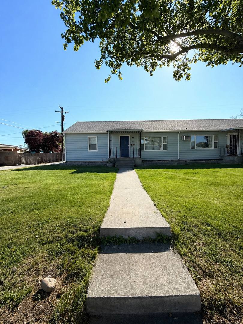 Apartment for rent at 502 504 Barth Ave, Richland, WA 99352