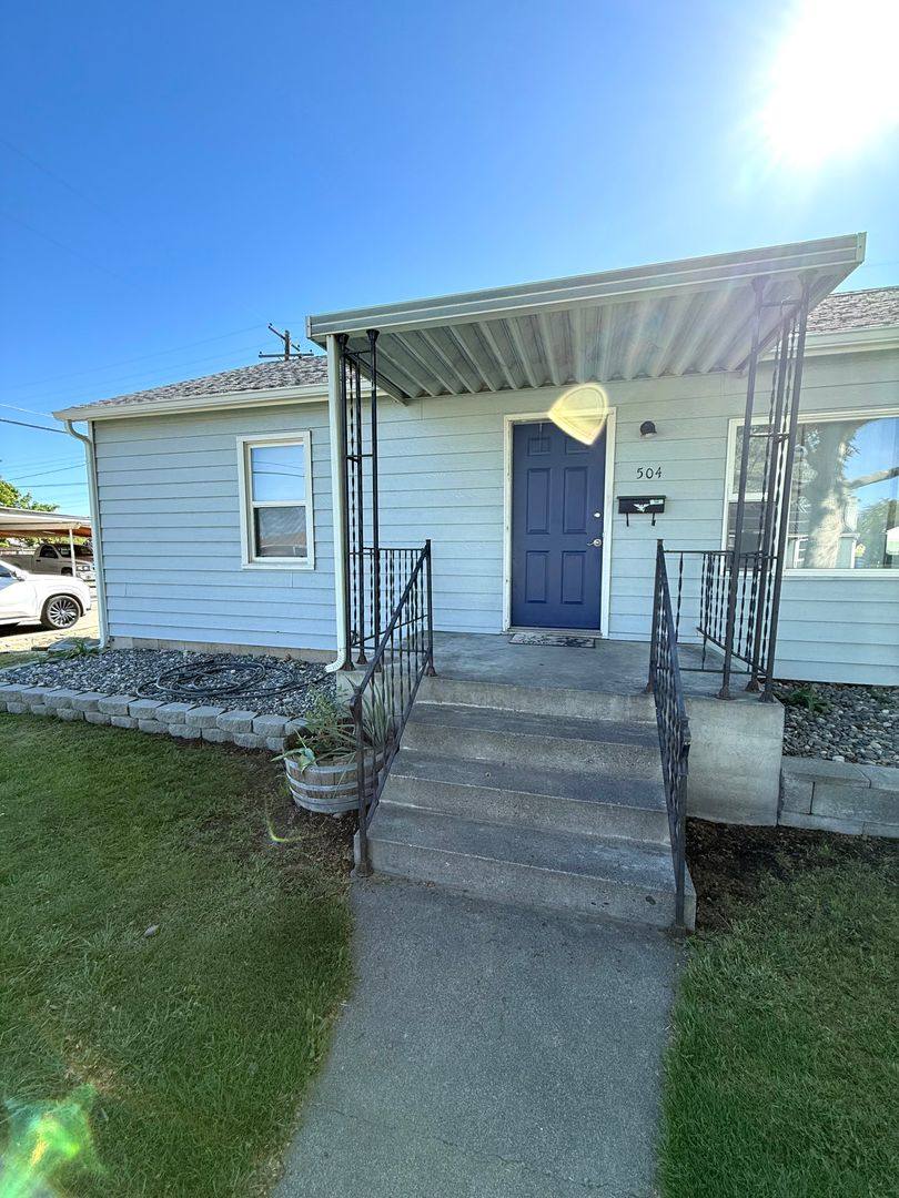 Apartment for rent at 502 504 Barth Ave, Richland, WA 99352