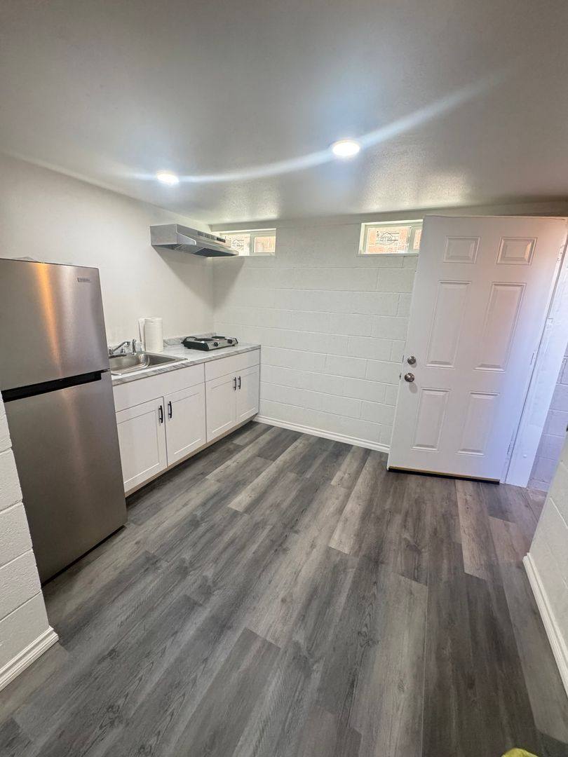 Apartment for rent at 9719 Priscilla St, Downey, CA 90242