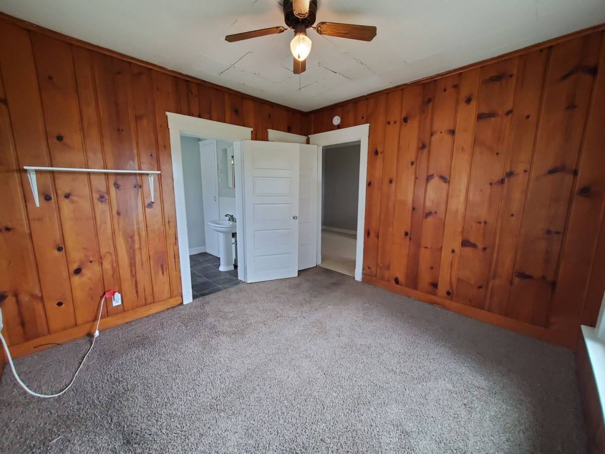 Apartment for rent at 610 15th St, Bettendorf, IA 52722