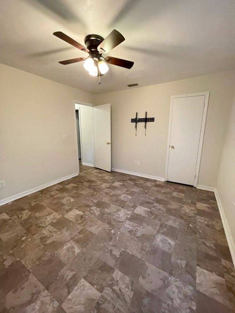 House for rent at 4 Black Jack Circle, Port Orange, FL 32128