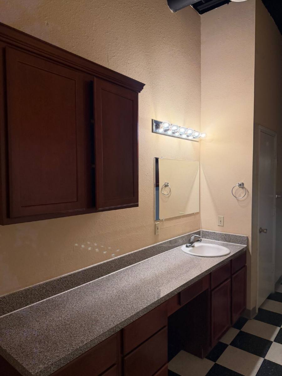 Apartment for rent at 1414 Texas Ave #7B, Lubbock, TX 79401