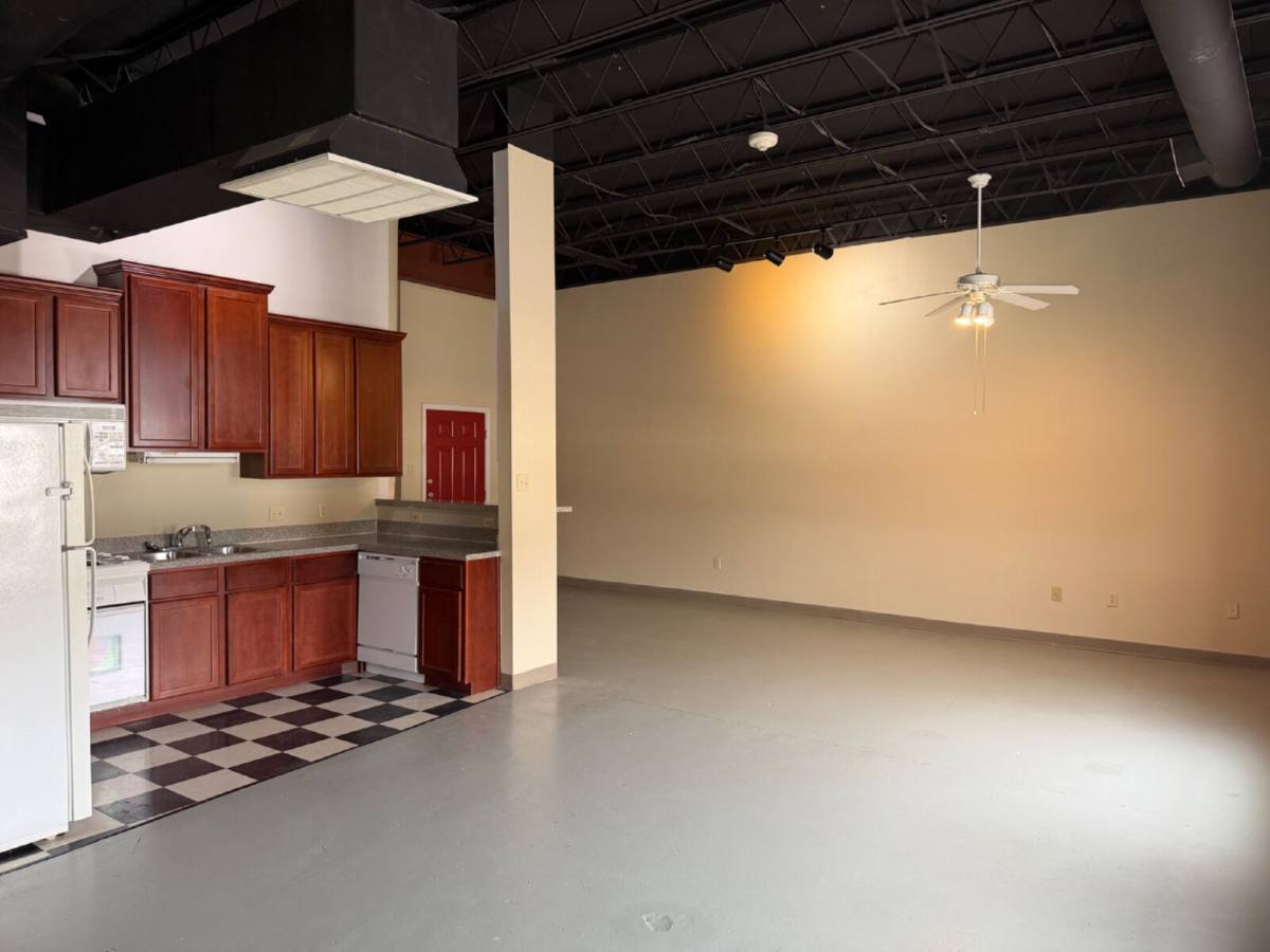 Apartment for rent at 1414 Texas Ave #7B, Lubbock, TX 79401