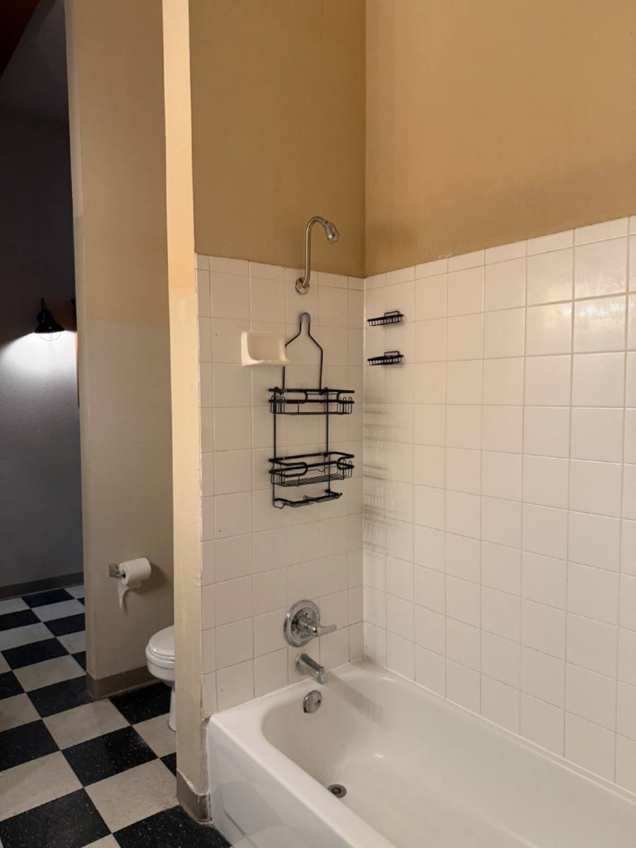 Apartment for rent at 1414 Texas Ave #7B, Lubbock, TX 79401