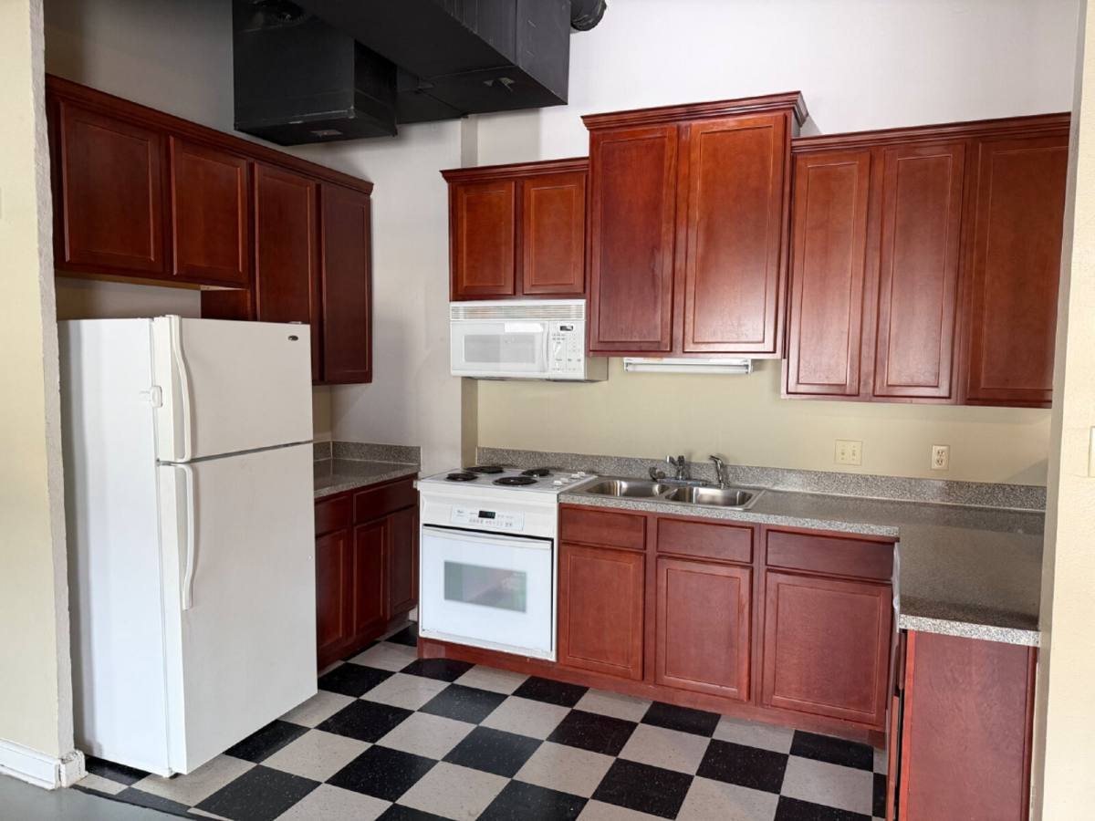 Apartment for rent at 1414 Texas Ave #7B, Lubbock, TX 79401