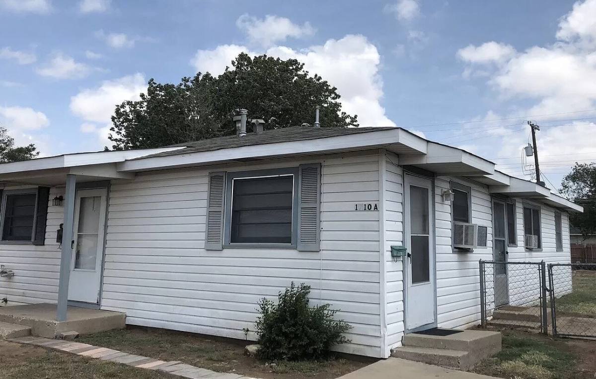 Townhouse for rent at 1710 45th St #A, Lubbock, TX 79412