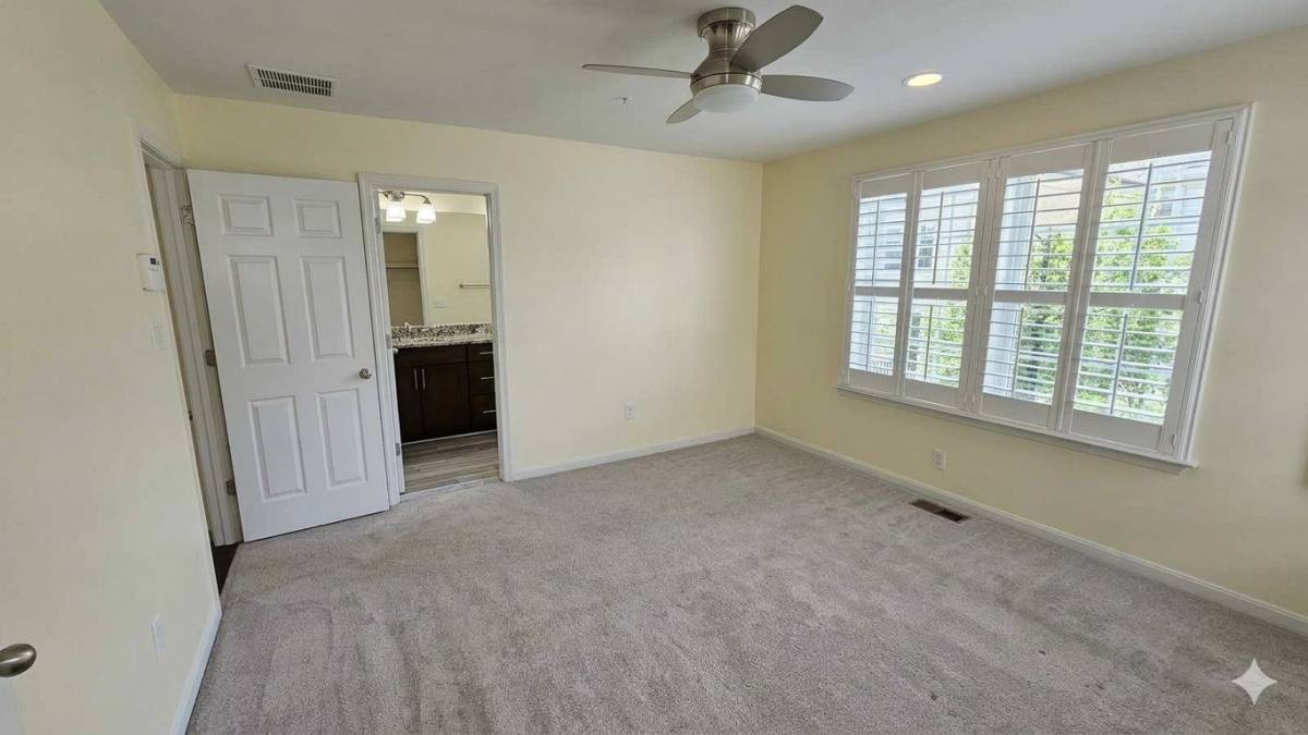 Townhouse for rent at 7217 Barry Lane, Elkridge, MD 21075